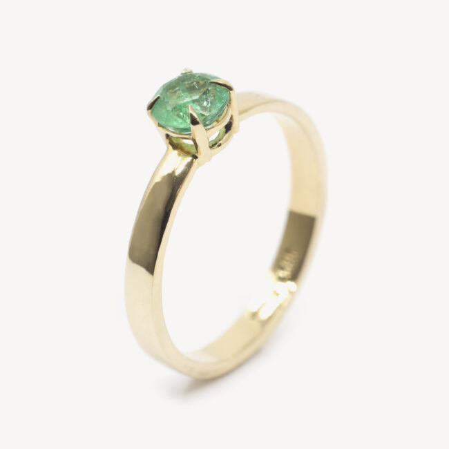 gold emerald ring