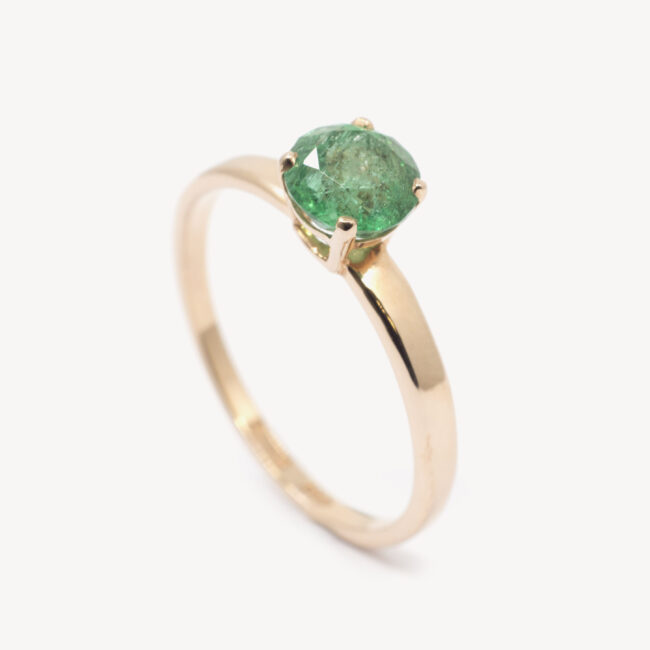 gold emerald ring