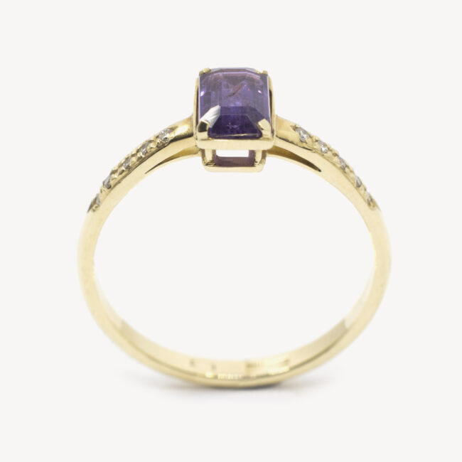 gold sapphire ring