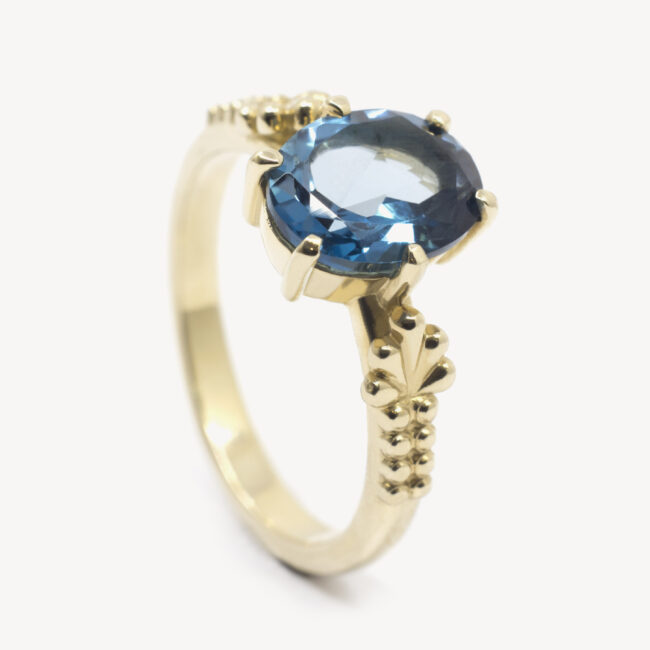 gold topaz ring