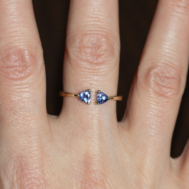 gold tanzanite ring