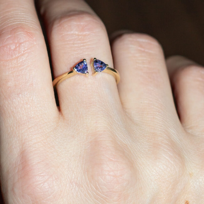 gold tanzanite ring