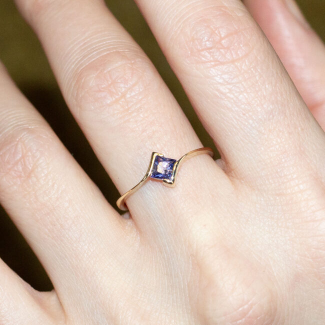 gold tanzanite ring