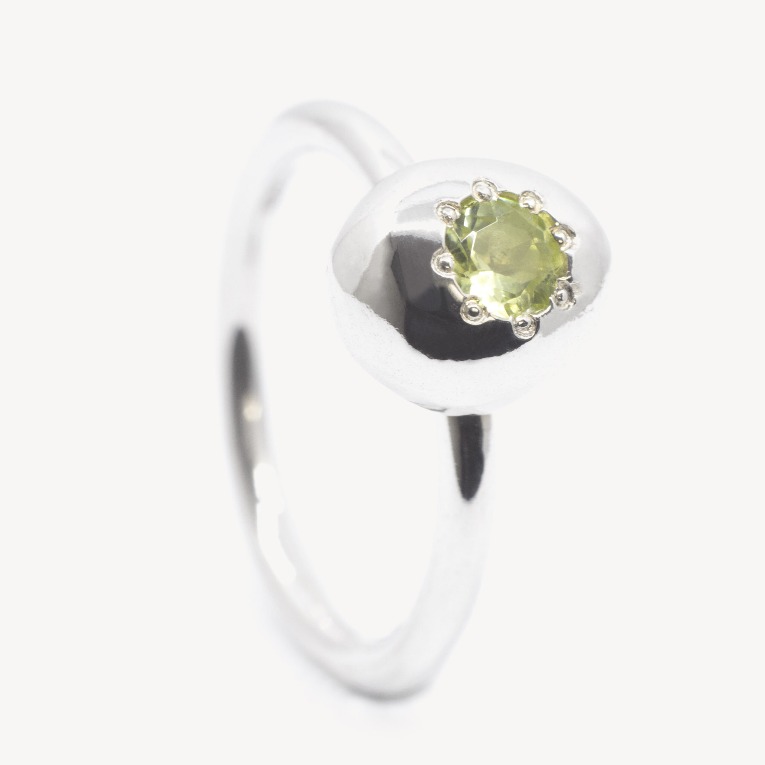 peridot ring | drops