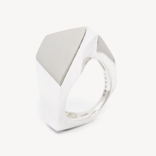 house of silver ring
