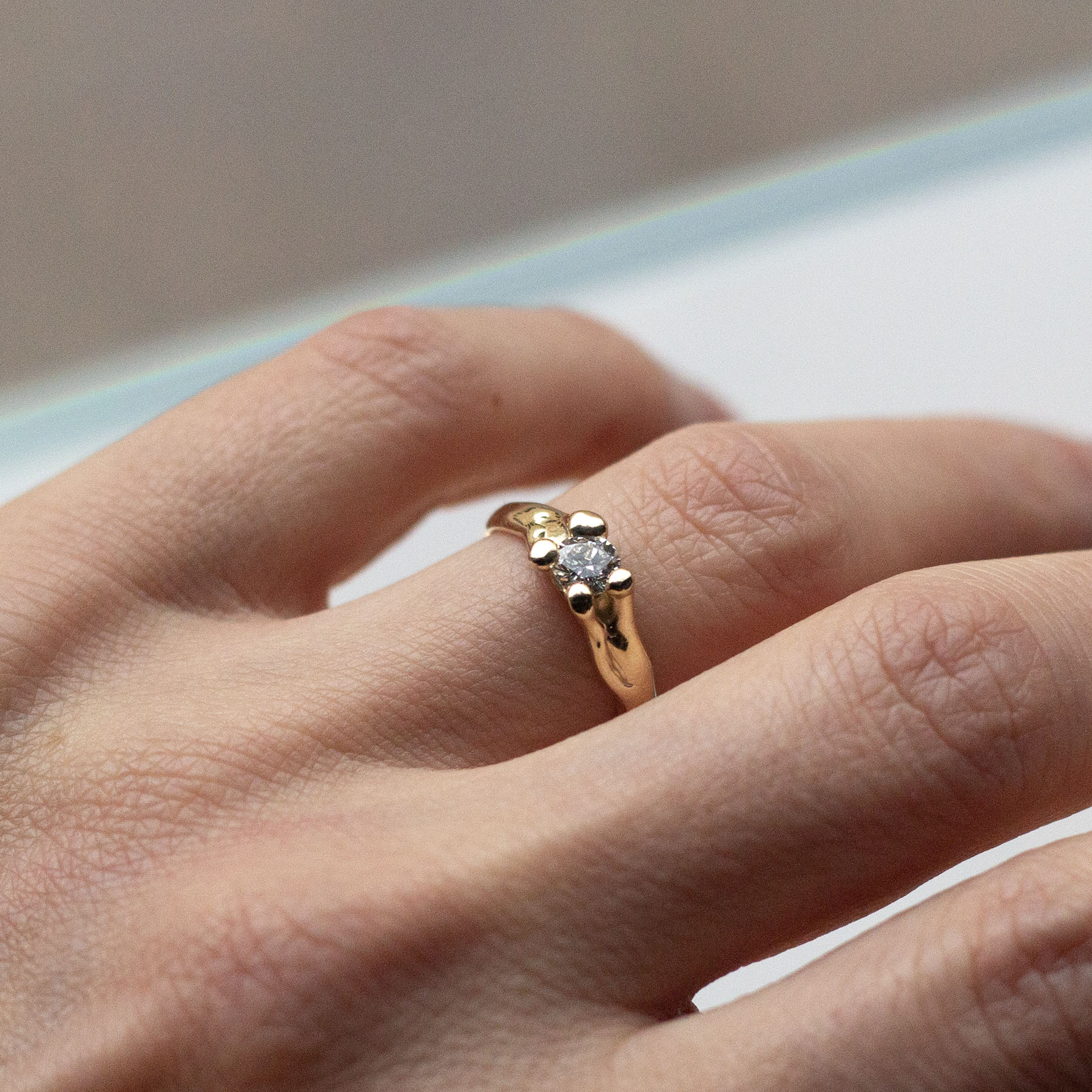 pierścionek z diamentem